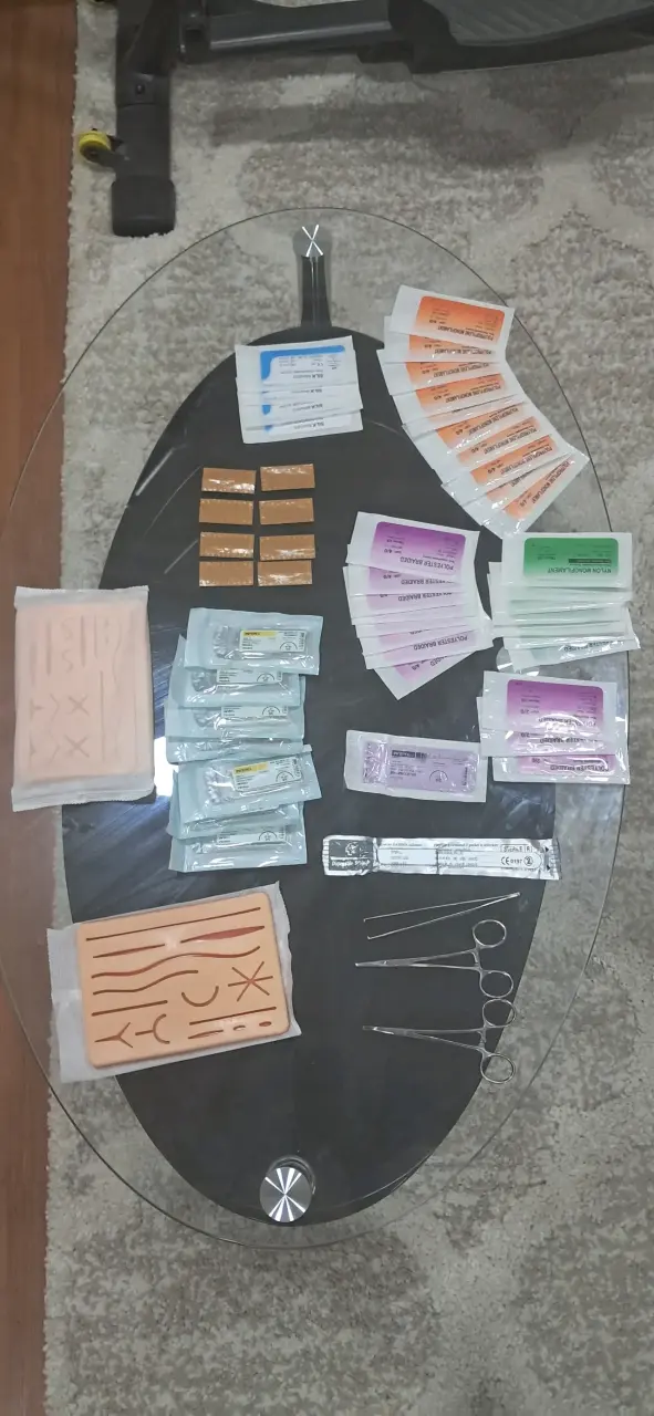 Kit de práctica de sutura médica completo