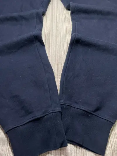 Pantalones deportivos azul marino con logo - miniatura 4