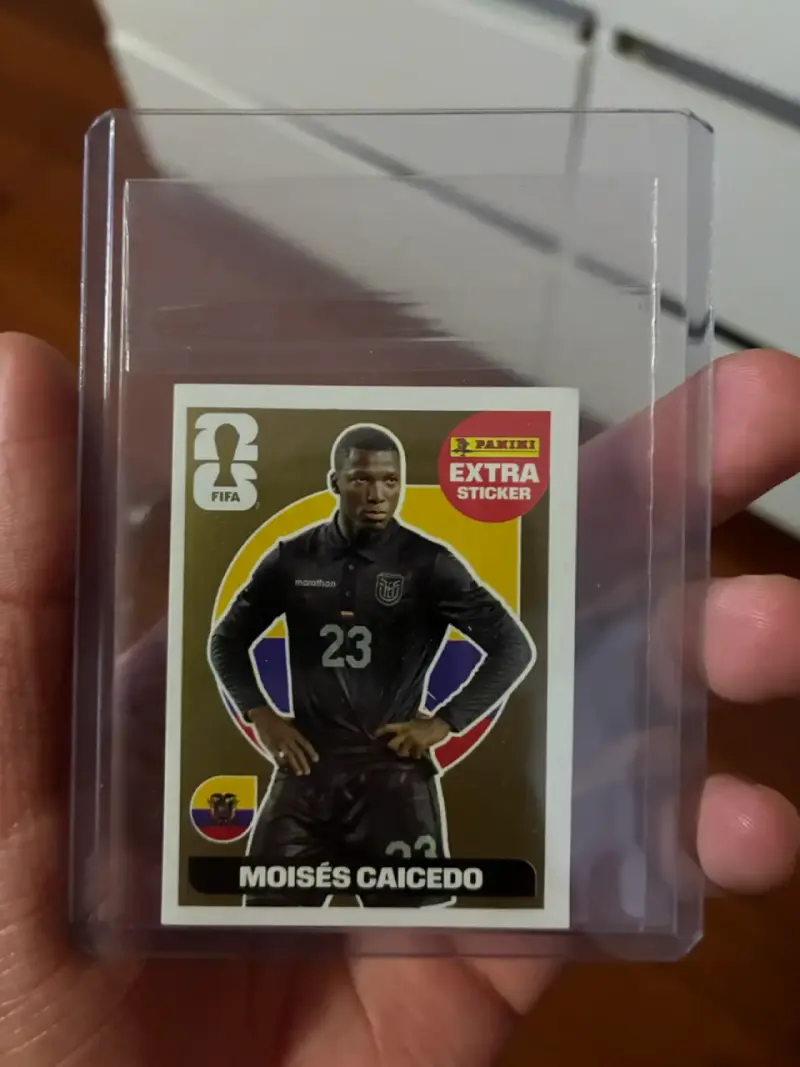 Lámina Extra Panini Moisés Caicedo Mundial 2026 - 1