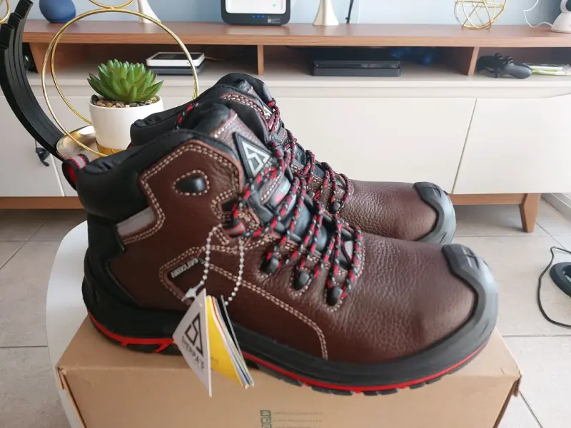 Botas de seguridad marrones con puntera reforzada - 1