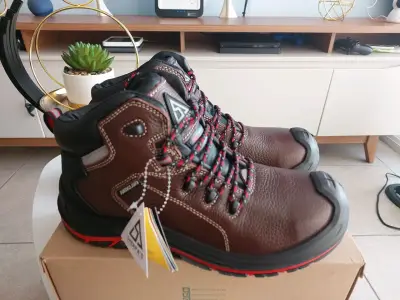 Botas de seguridad marrones con puntera reforzada - miniatura 1