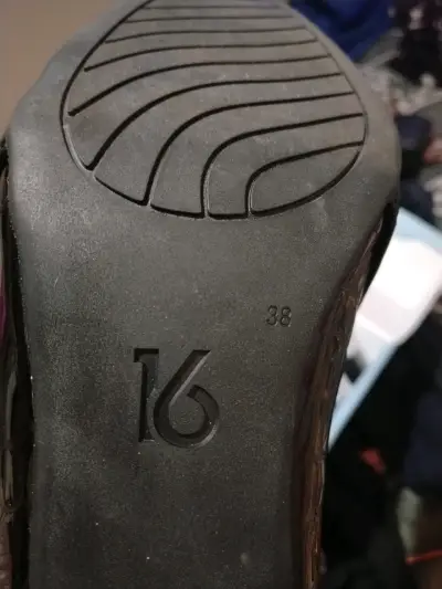 Zapatos de Tacón Negro Elegantes para Mujer - miniatura 4