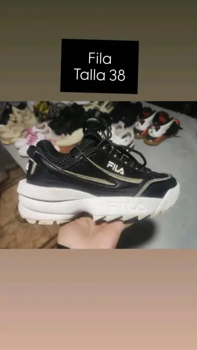 Zapatillas Fila negras talla 38 - miniatura 1