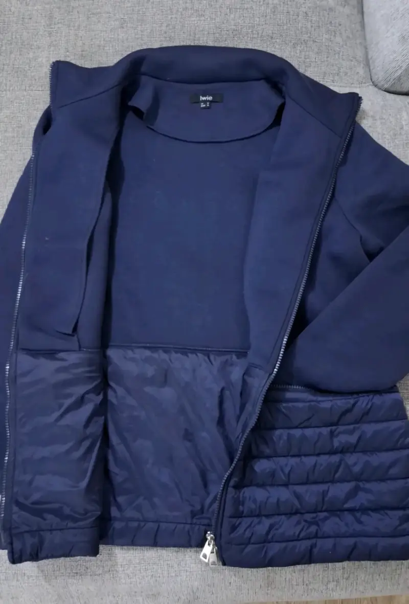 Chaqueta azul para mujer con cierre y diseño acolchado - 2