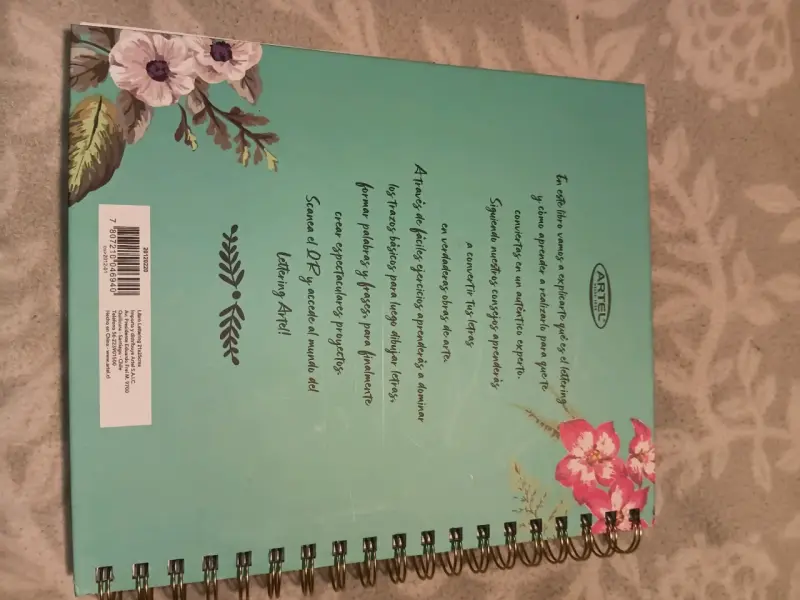 Cuaderno de Lettering Artel con Diseño Floral - 2