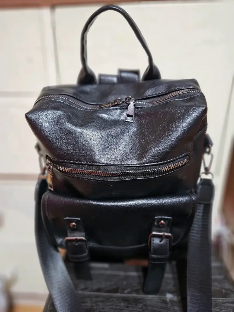 Mochila/ Cartera, eco cuero negra con bolsillos - 5