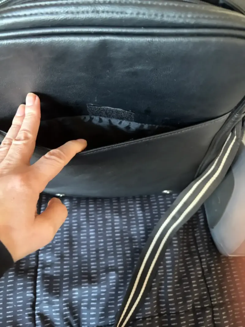 Bolso bandolera negro Eurocase con correa ajustable - 6