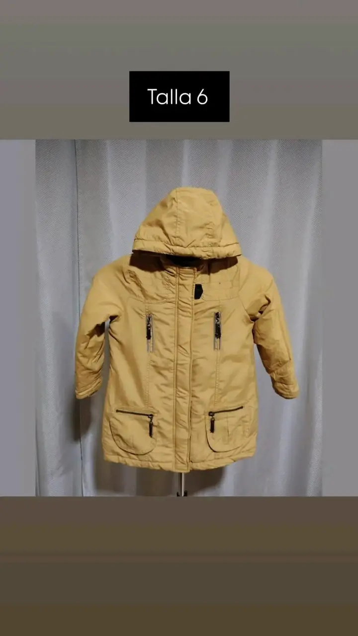Abrigo infantil amarillo con capucha talla 6