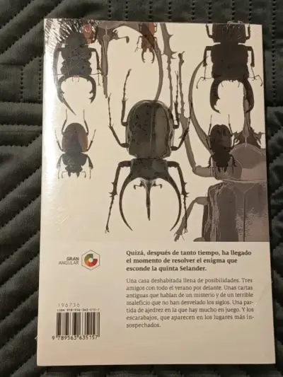Libro 'Los escarabajos vuelan al atardecer' - miniatura 2