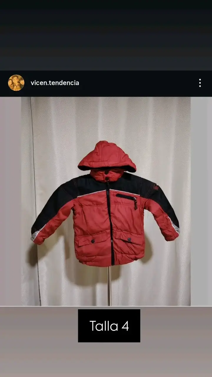 Chaqueta infantil roja con capucha talla 4