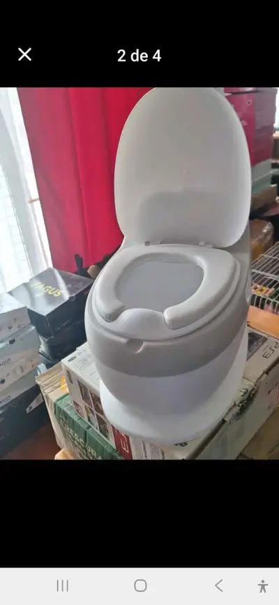 Bacinica infantil roja y blanca con asiento cómodo - miniatura 4