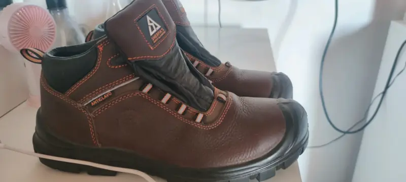 Botas de seguridad Sherpas anticlavos marrones - 1