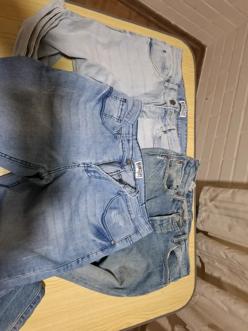 Lote de ropa variada para mujer en buen estado - 3