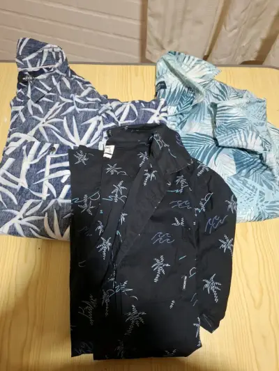 Lote de ropa variada para mujer en buen estado - miniatura 4