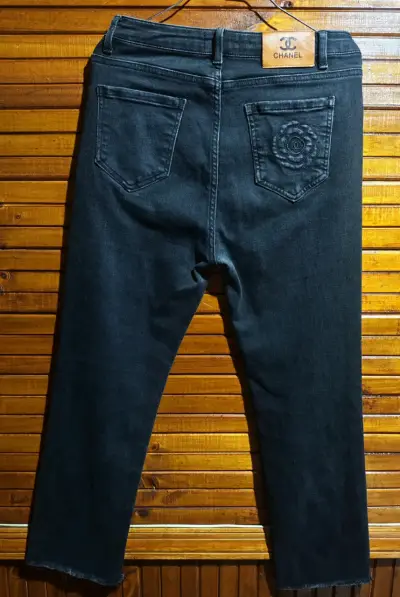 Jeans negros de mujer Chanel talla L 42 44 - miniatura 2