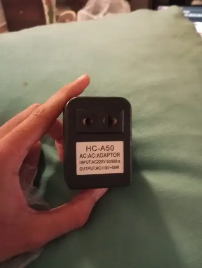 Transformador / Convertidor de Voltaje 220V a 110V - miniatura 1