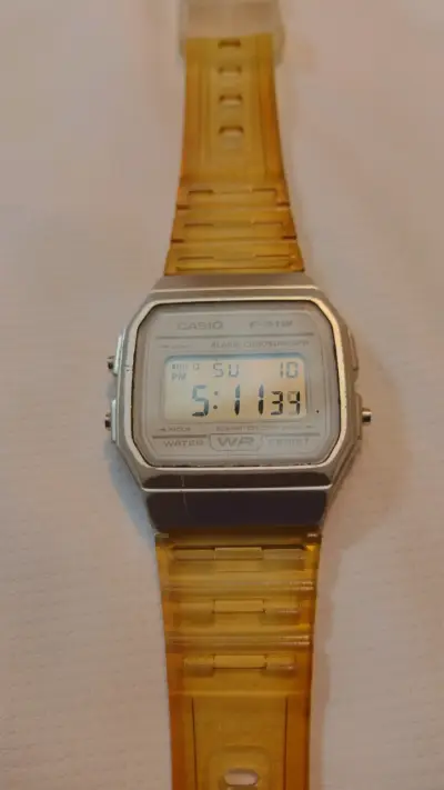 Reloj digital Casio F-91W resistente al agua - miniatura 4