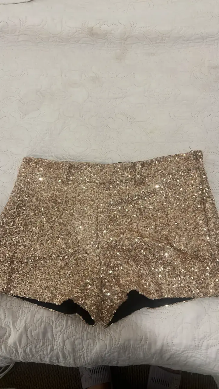 Shorts dorados con lentejuelas talla L - 1