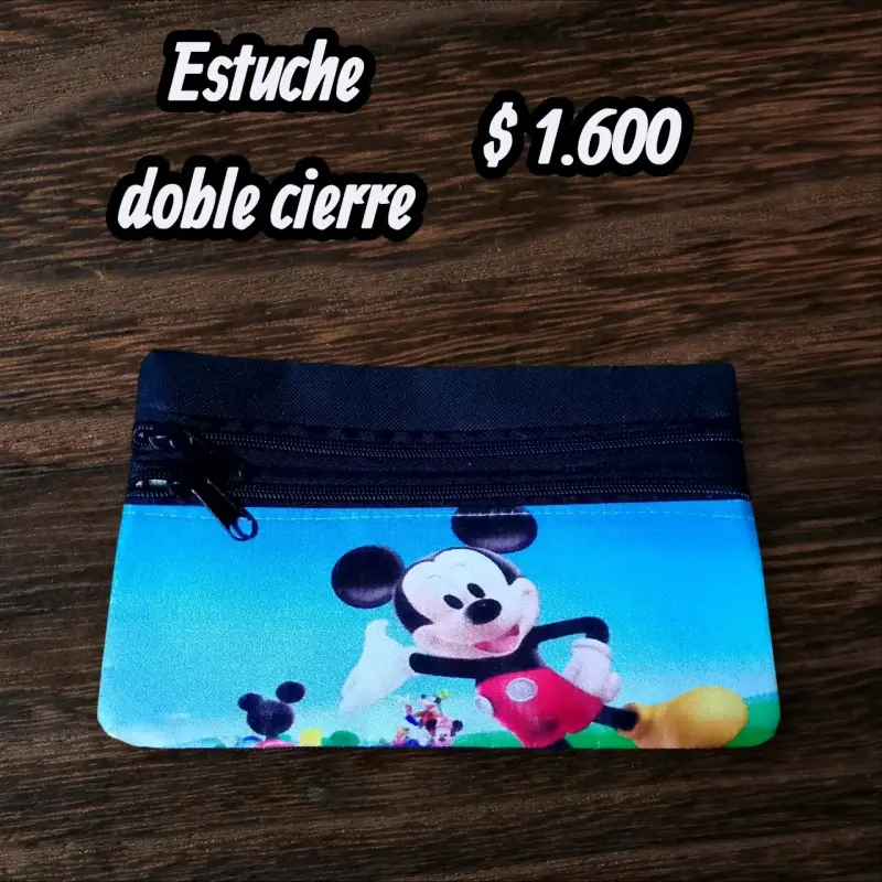 Estuche con diseño de personaje y doble cierre