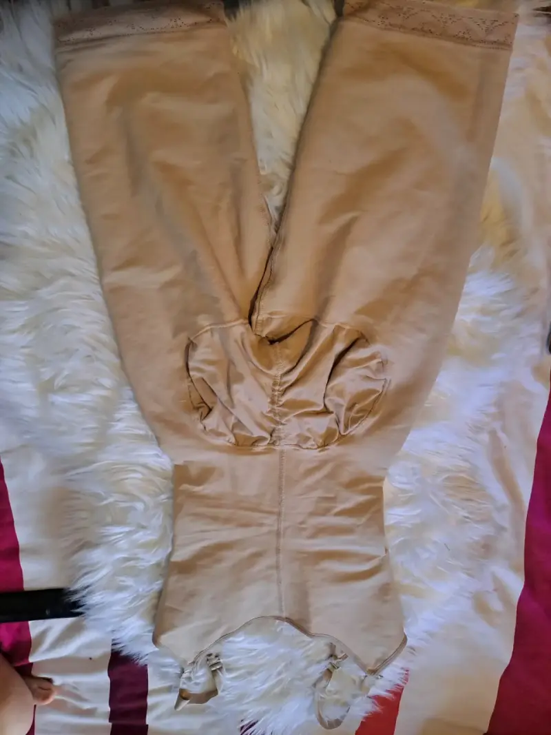 Faja reductora Salome color beige con cierre - 2