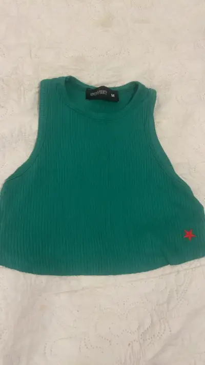 Top sin mangas verde Soviet talla M - miniatura 1