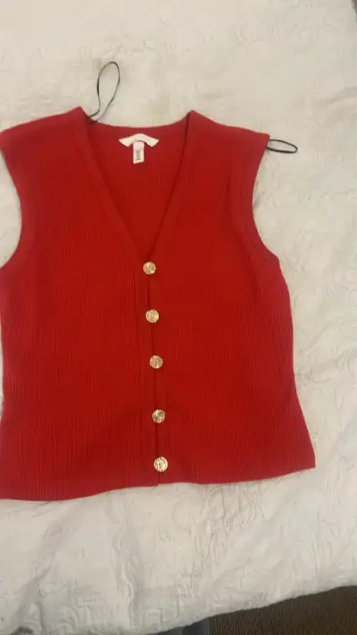 Chaleco sin mangas rojo con botones dorados H&M - miniatura 1