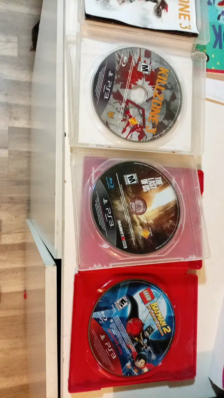Juegos PS3: LEGO Batman 2, The Last of Us y Killzo - 2