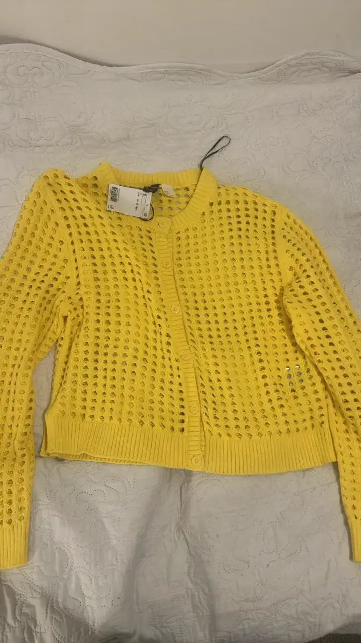 Cardigan amarillo de punto calado para mujer - 1