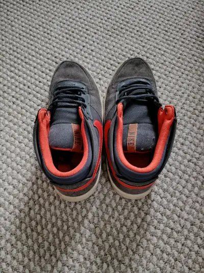 Zapatillas Nike altas gris y naranja - miniatura 3