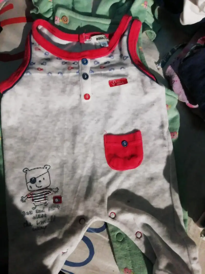 Enterito de bebé Pillin con diseño de oso
