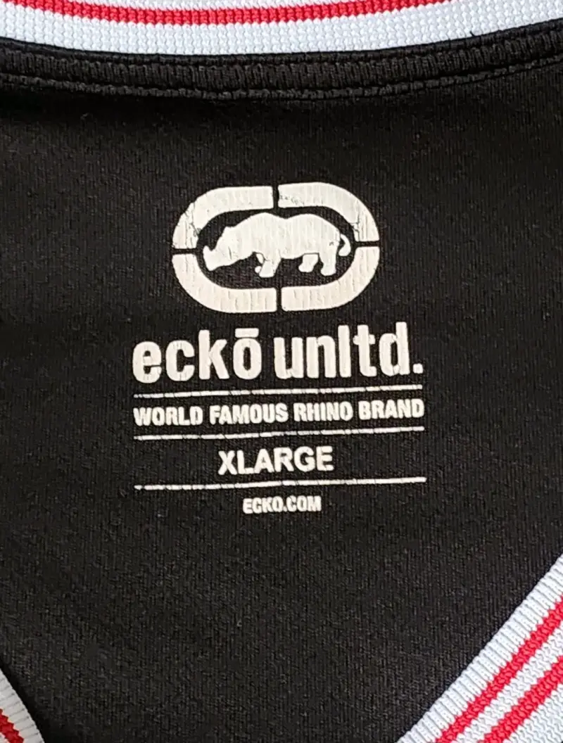 Polera negra Ecko Unltd 72 - 2