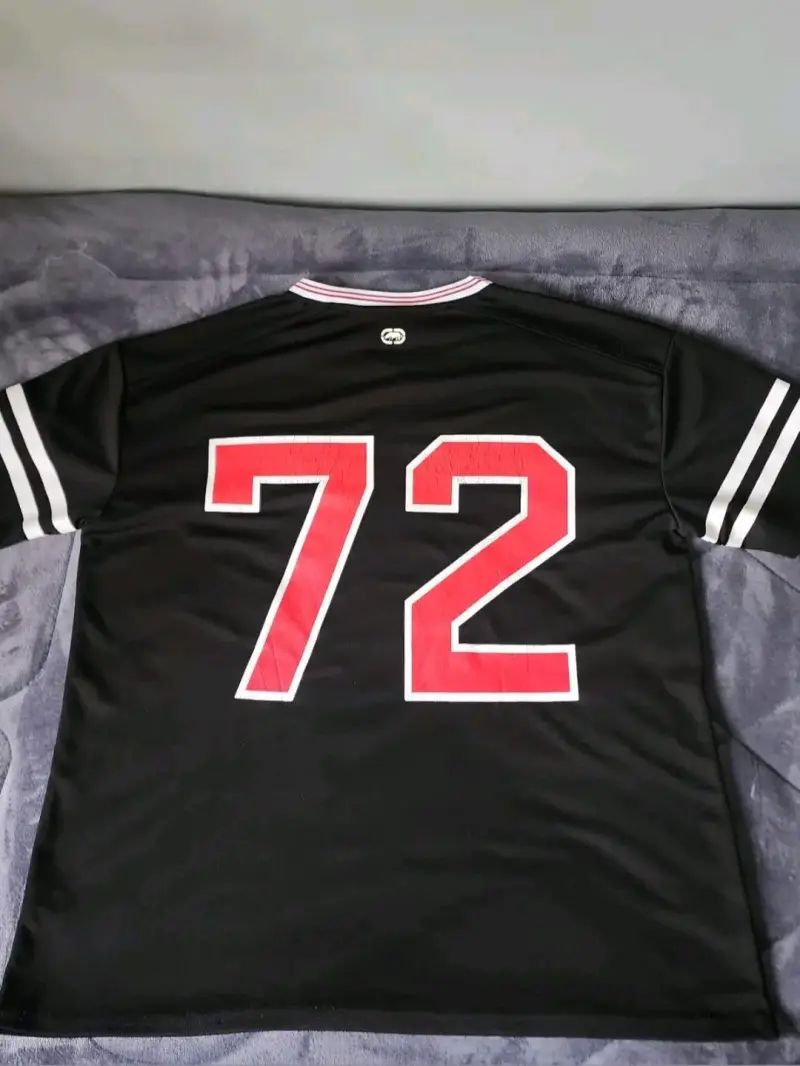 Polera negra Ecko Unltd 72 - 3