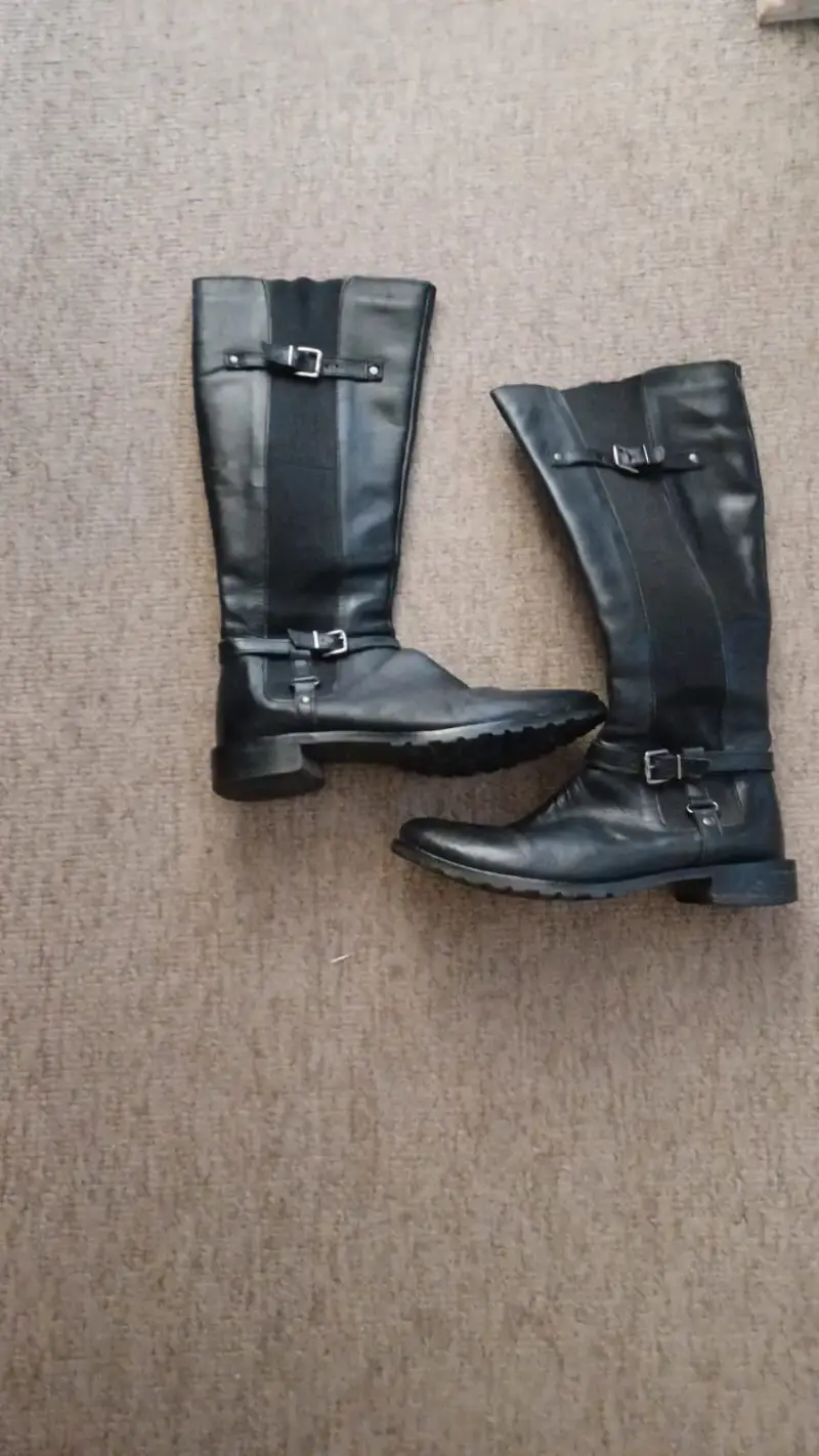 Botas largas de cuero negro con hebillas - 2