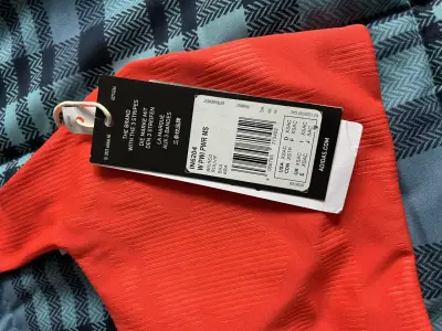 Top deportivo rojo para mujer XS - miniatura 2