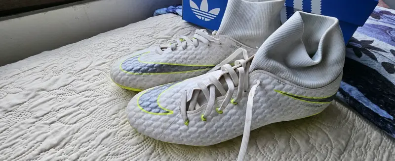 Zapatillas de fútbol Nike Hypervenom blancas - 1
