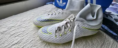 Zapatillas de fútbol Nike Hypervenom blancas - miniatura 1