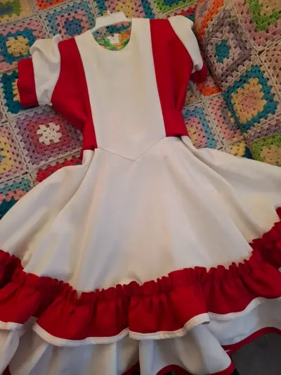 Vestido Folklorico Huasa elegante talla 10 - miniatura 1