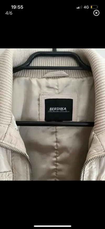 Chaqueta beige de mujer Bershka con cierre - miniatura 4