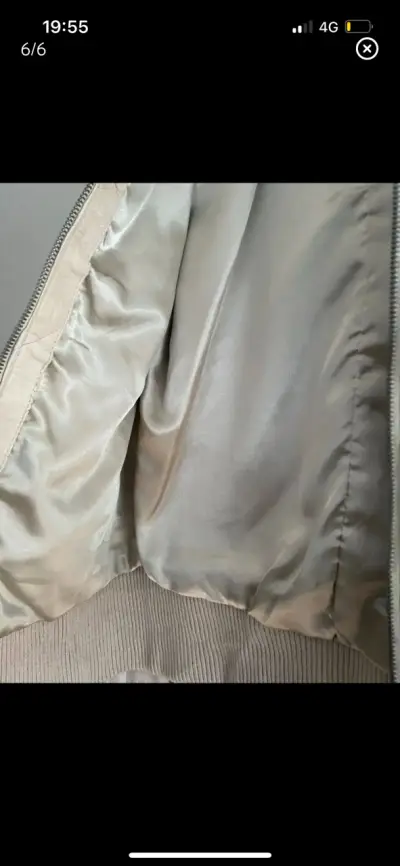 Chaqueta beige de mujer Bershka con cierre - miniatura 6
