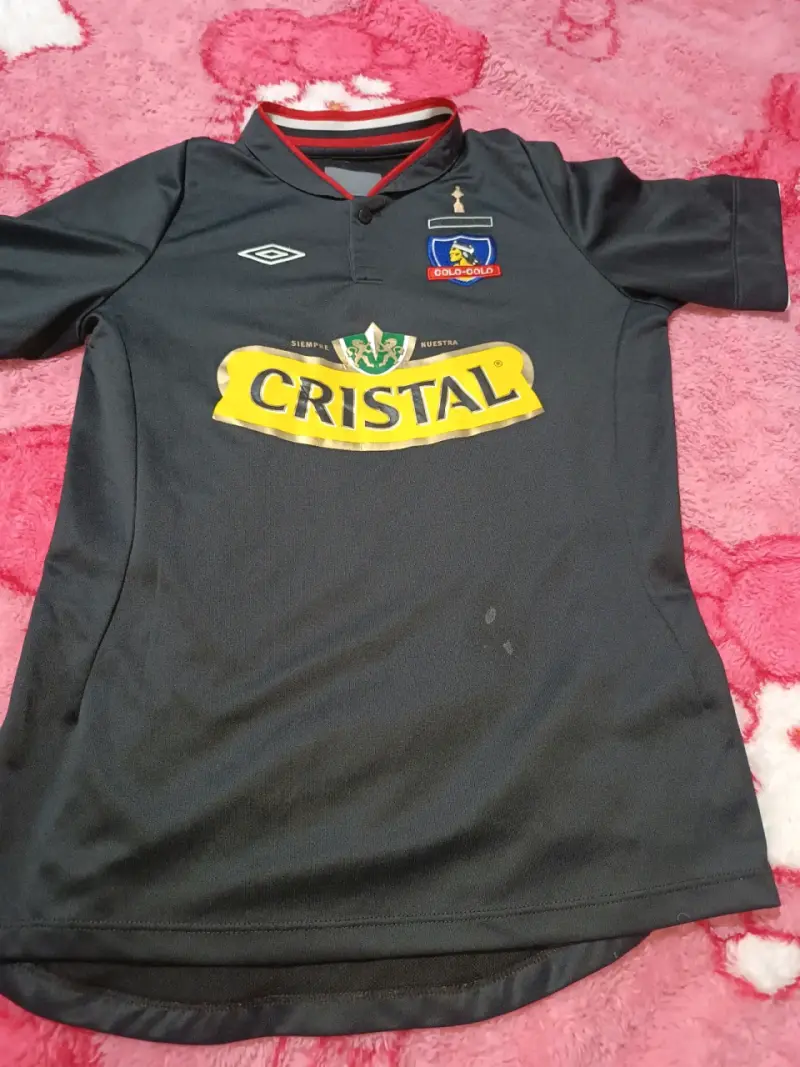 Camiseta talla S Colo-Colo Umbro negra 2013 - 2
