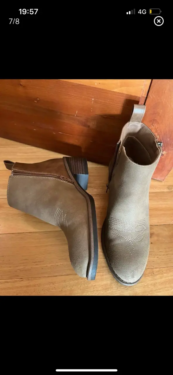Botines de cuero marrón con tacón bajo - 1