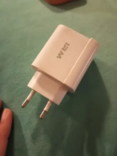 Cargador de Pared Doble USB IRM 2.4A - miniatura 3