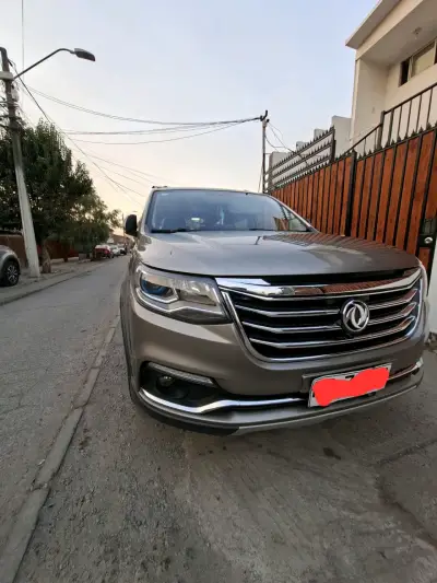 SUV familiar en excelente estado - miniatura 4
