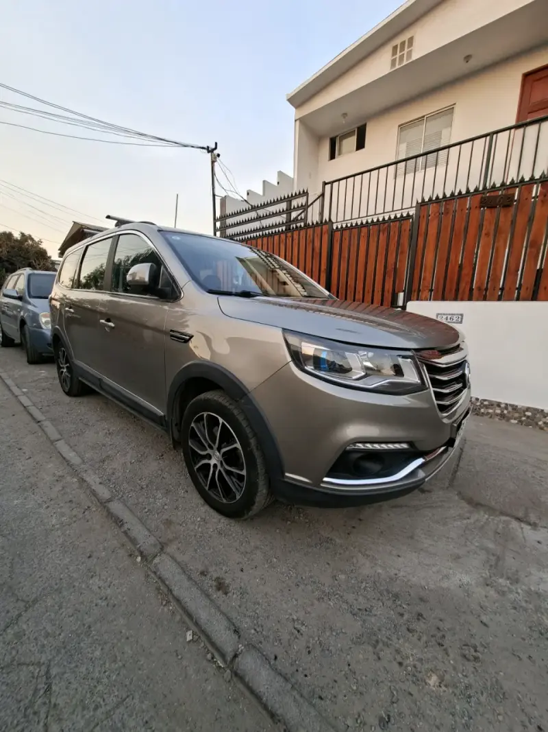 SUV familiar en excelente estado - 5