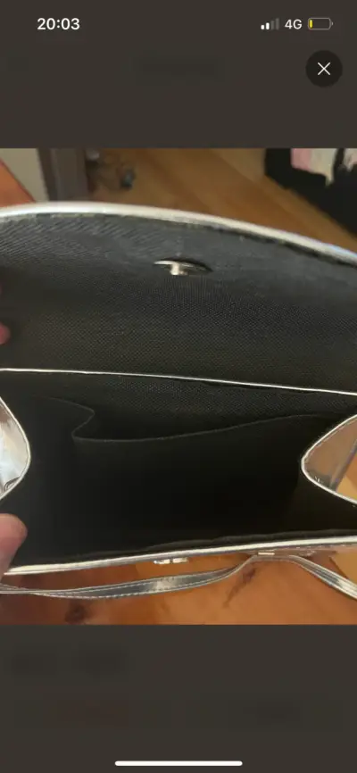 Cartera plateada de hombro elegante - miniatura 4
