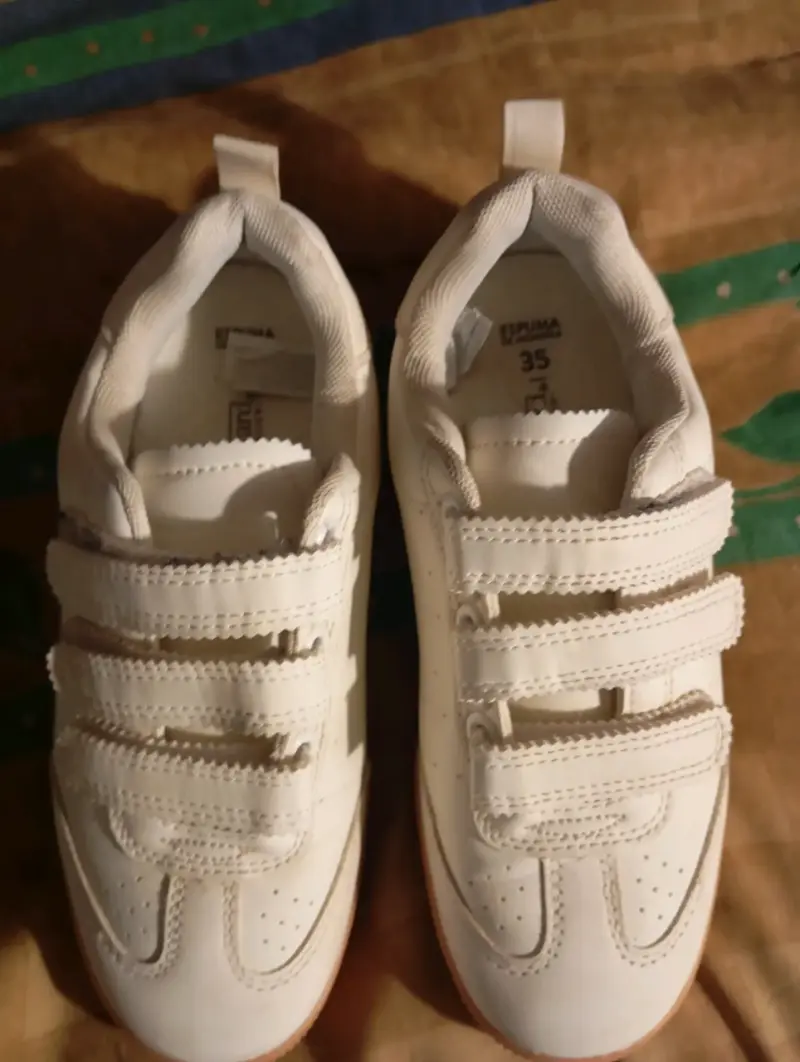 Zapatillas deportivas blancas con velcro - 3