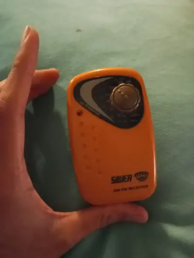 Radio Portátil de Bolsillo AM/FM Silver (A Pilas - - miniatura 1
