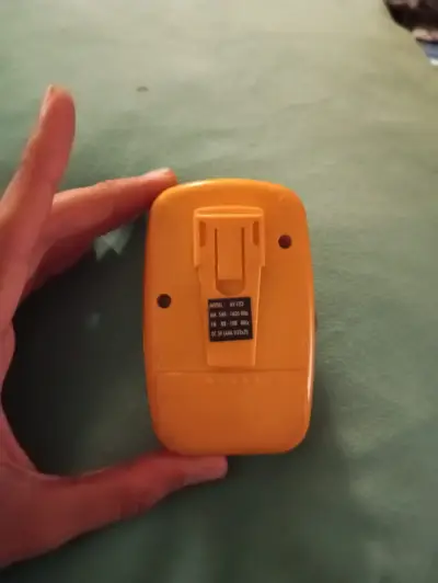 Radio Portátil de Bolsillo AM/FM Silver (A Pilas - - miniatura 3