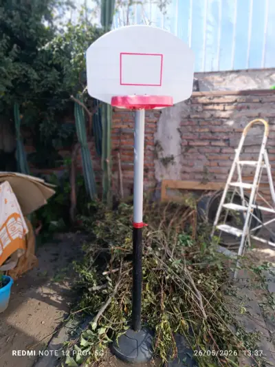 Aro de baloncesto ajustable para niños sin malla - miniatura 2