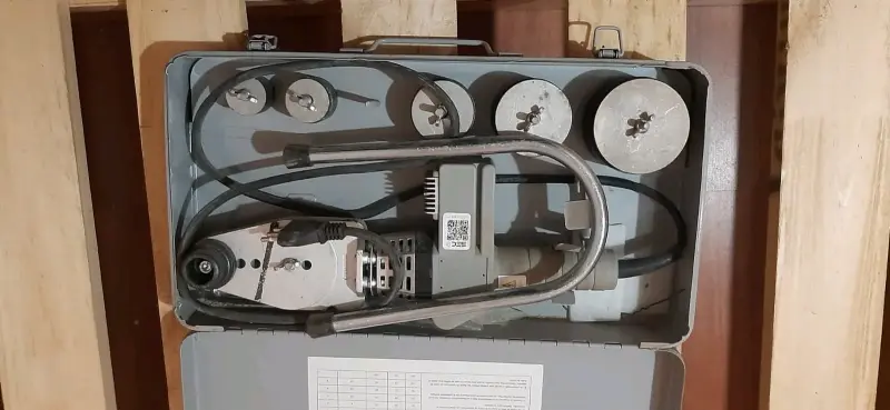 Máquina de fusión para tuberías de plástico - 3